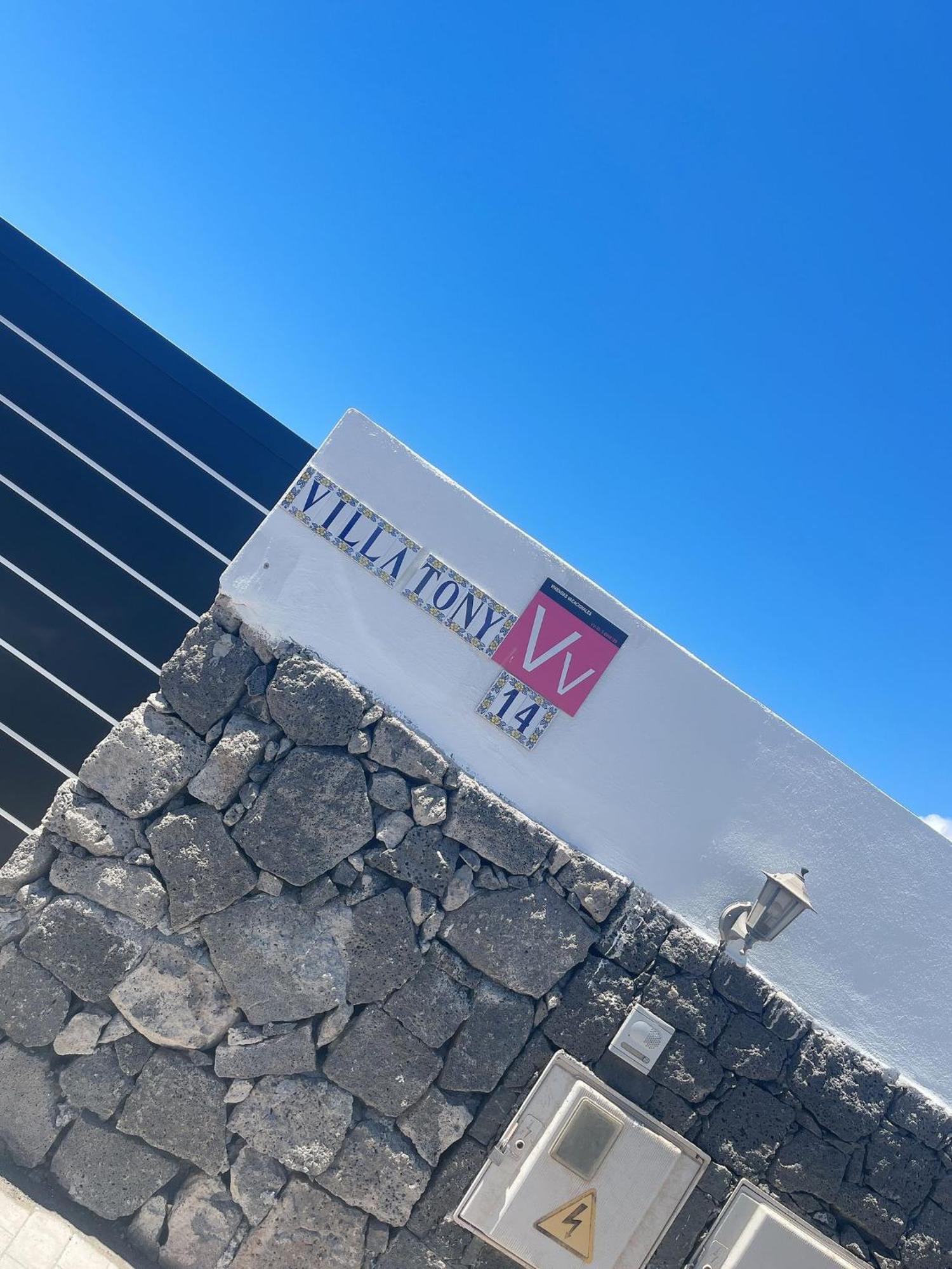 Villa Tony Playa Blanca  Ngoại thất bức ảnh